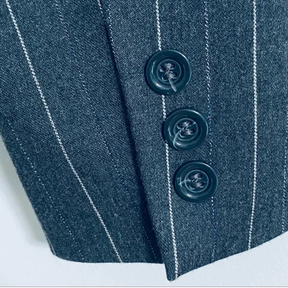 INC Gray & White Pinstripe Button Front Cropped Blazer Jacket Women Size 6 - Picture 6 of 11